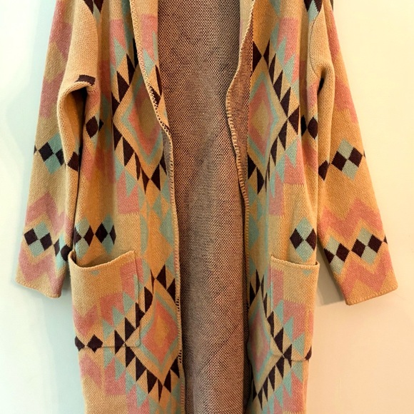 Ariat Multicolor Geometric Cardigan - Picture 4 of 8